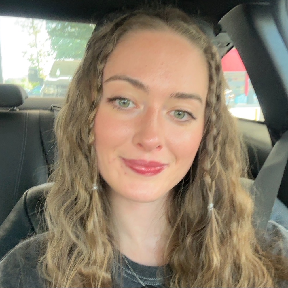 Meet your Posher, Jessica